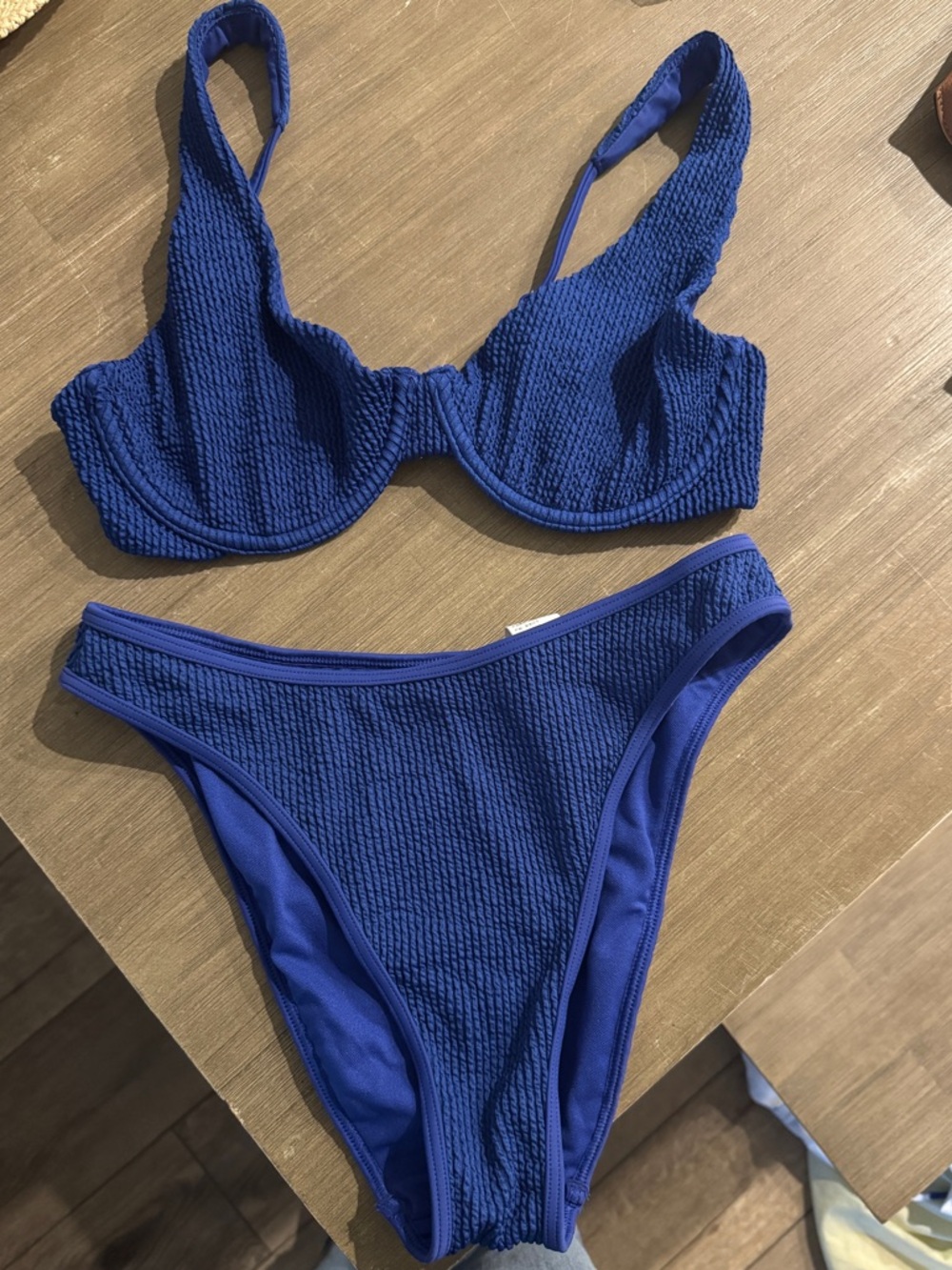 Abercrombie & Fitch High Apex Underwire Bikini Set SMALL - Picture 3 of 5